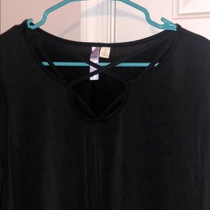 black long sleeve criss cross top
